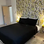Apartment Art Atelier Geri With A Terrace, Free Parking & Wi-fi *