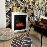 Apartment Art Atelier Geri With A Terrace, Free Parking & Wi-fi