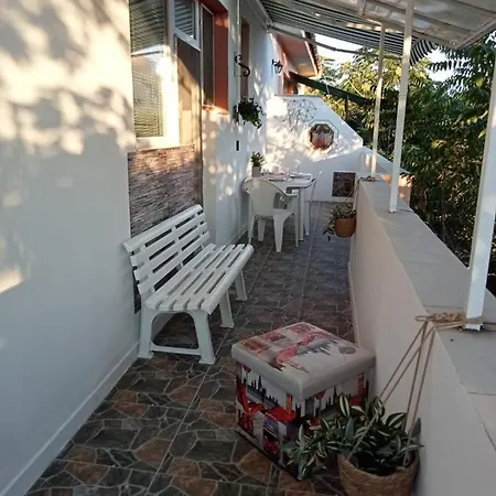 Lejlighed Art Atelier Geri With A Terrace, Free Parking & Wi-fi *