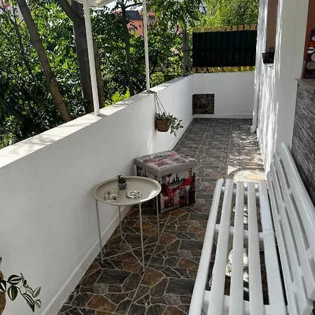 Art Atelier Geri With A Terrace, Free Parking & Wi-fi Lejlighed *