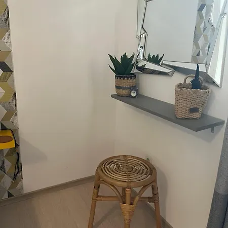 Art Atelier Geri With A Terrace, Free Parking & Wi-fi * 布拉格埃夫格拉德