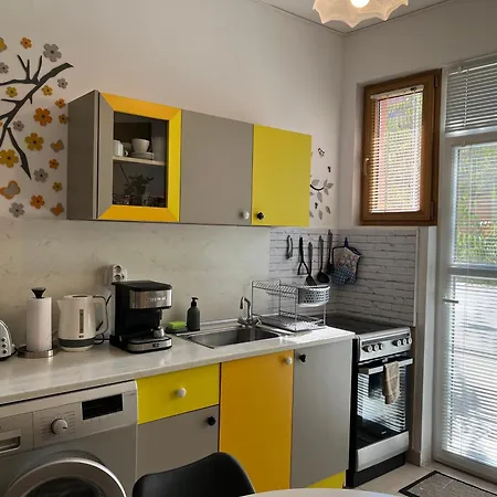 Daire Art Atelier Geri With A Terrace, Free Parking & Wi-fi *